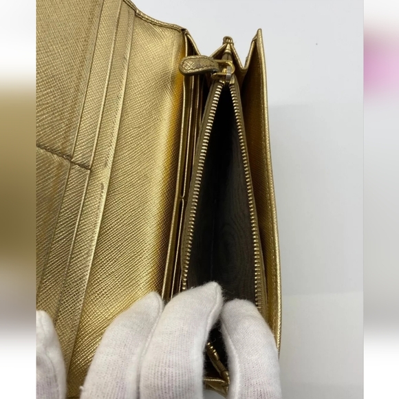 ⭐️Golden Prada - Picture 7 of 15